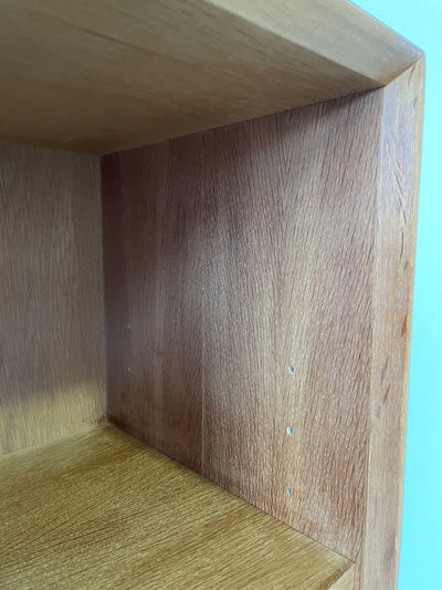 
                  
                    Eiken boekenkast - LOUI.STORE
                  
                