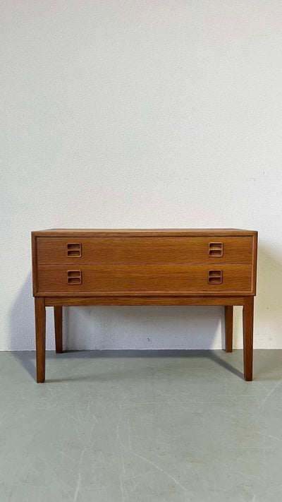 
                  
                    Eiken ladekastje - sideboard - LOUI.STORE
                  
                
