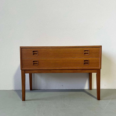 
                  
                    Eiken ladekastje - sideboard - LOUI.STORE
                  
                