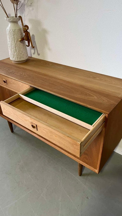 
                  
                    Eiken sideboard Brouer - LOUI.STORE
                  
                