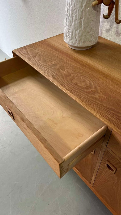 
                  
                    Eiken sideboard Brouer - LOUI.STORE
                  
                