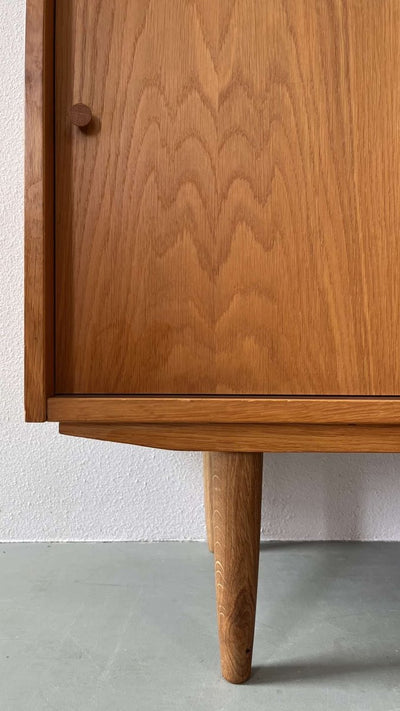 
                  
                    Eiken sideboard - LOUI.STORE
                  
                