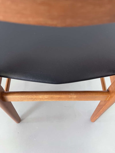 
                  
                    Findahls Møbler stoelen *4 - LOUI.STORE
                  
                