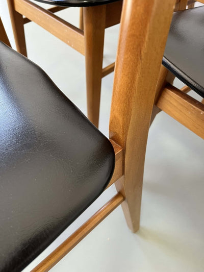 
                  
                    Findahls Møbler stoelen 6 - LOUI.STORE
                  
                