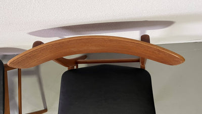 
                  
                    Findahls stoelen *4 skai - LOUI.STORE
                  
                