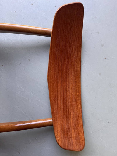 
                  
                    Findahls stoelen *4 - LOUI.STORE
                  
                