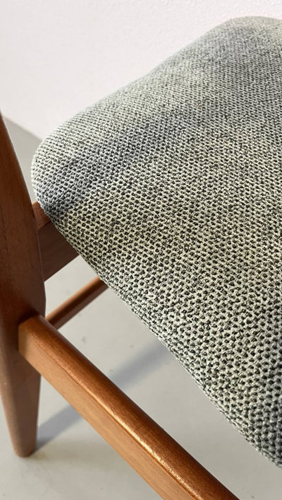 
                  
                    Findahls stoelen *4 - LOUI.STORE
                  
                