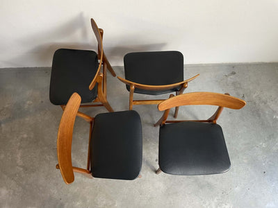 
                  
                    Findahls stoelen set *4 - LOUI.STORE
                  
                