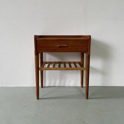 
                  
                    Halkastje met lade - LOUI.STORE
                  
                