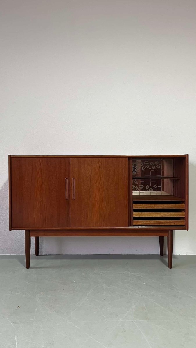 
                  
                    Higboard K. Rønde Andersen - LOUI.STORE
                  
                