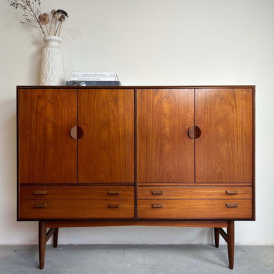Highboard in teak ronde greep - LOUI.STORE