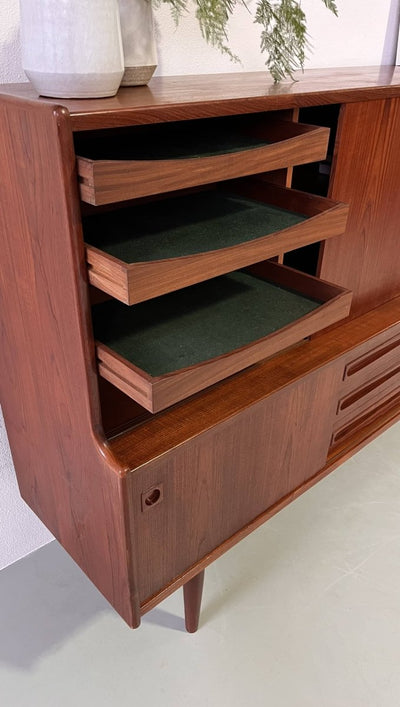 
                  
                    Highboard J. Andersen - LOUI.STORE
                  
                