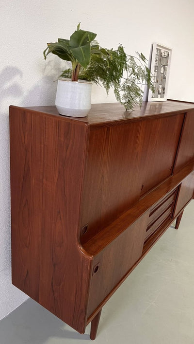 
                  
                    Highboard J. Andersen - LOUI.STORE
                  
                