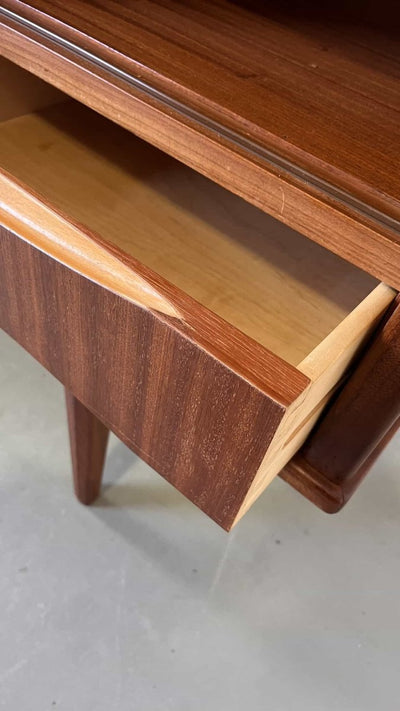 
                  
                    Highboard teak deur+lades - LOUI.STORE
                  
                