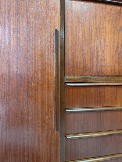 
                  
                    Highboard teak met klep - LOUI.STORE
                  
                