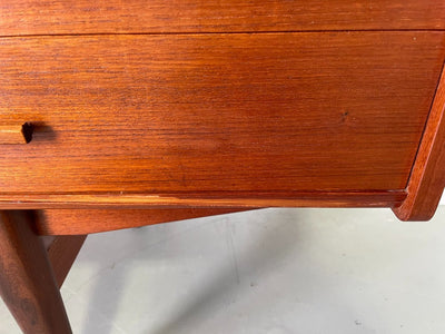 
                  
                    Highboard teak met lades - LOUI.STORE
                  
                