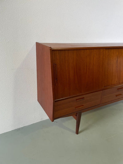 
                  
                    Highboard teak met lades - LOUI.STORE
                  
                