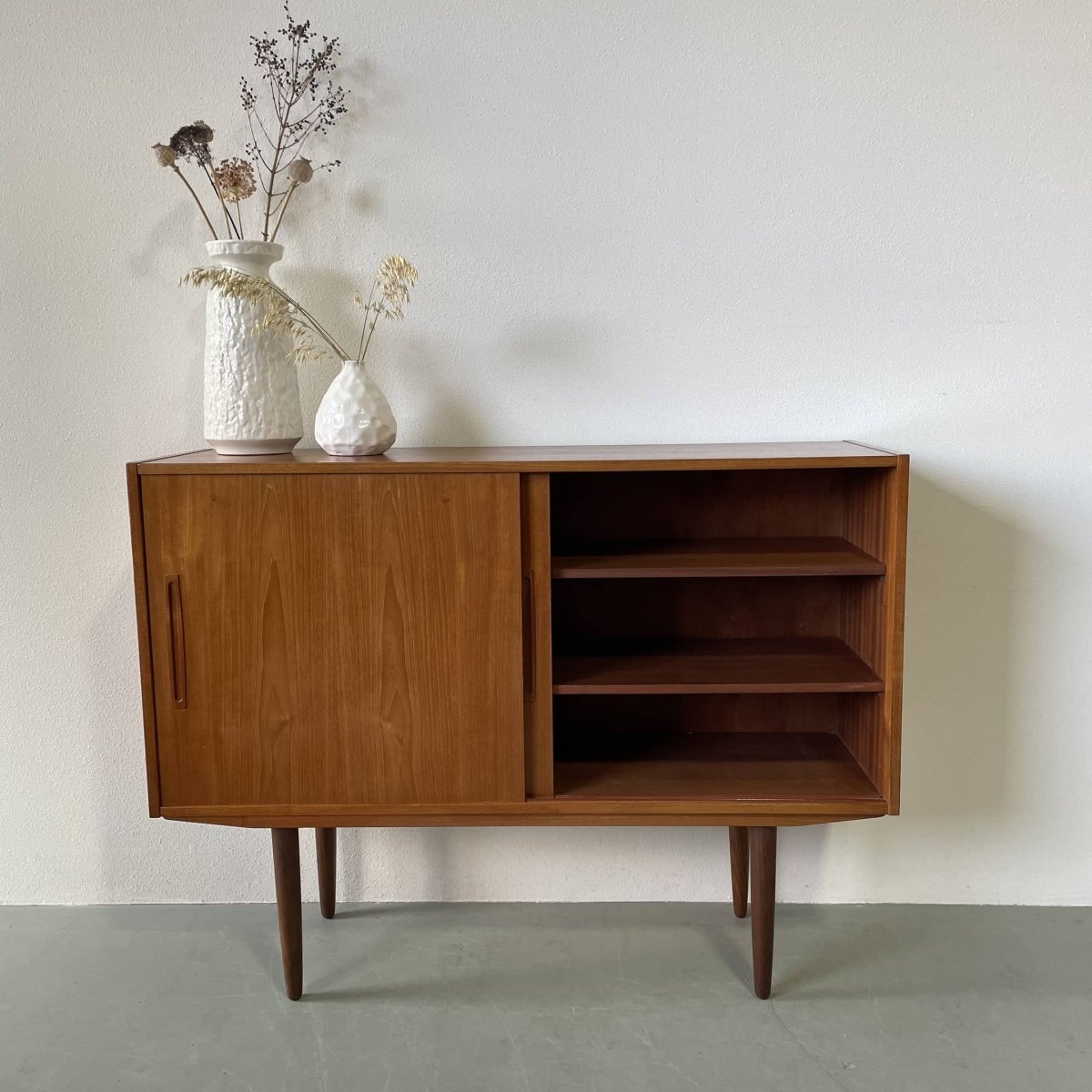 Highboard teak schuifdeuren - LOUI.STORE