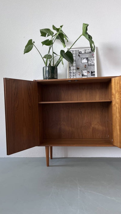 
                  
                    Highboard teak - LOUI.STORE
                  
                