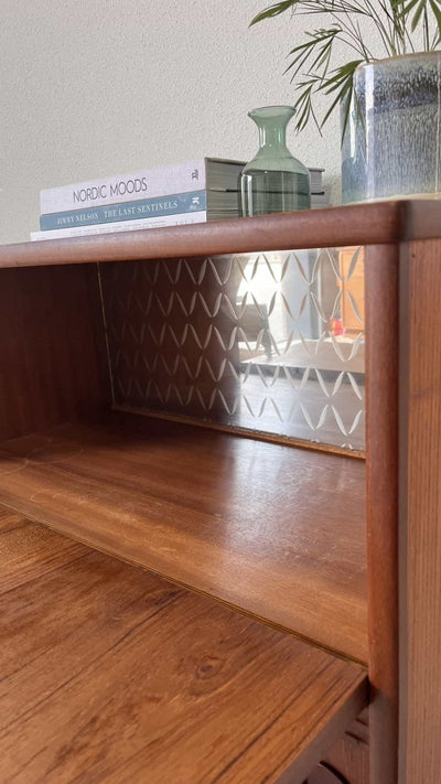 
                  
                    Highboard veel vakken - LOUI.STORE
                  
                