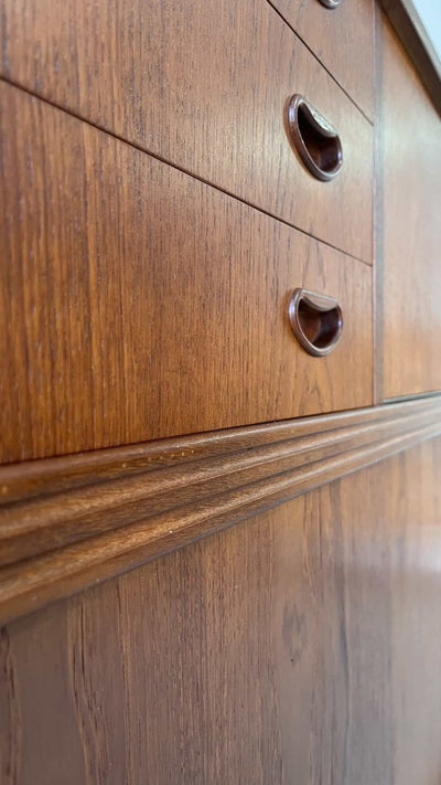 
                  
                    Highboard veel vakken - LOUI.STORE
                  
                