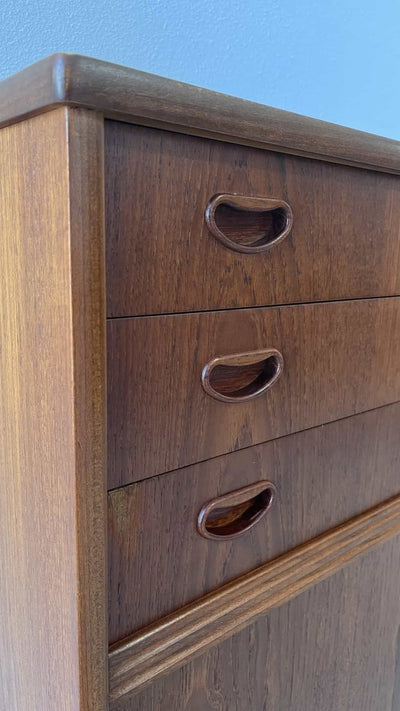 
                  
                    Highboard veel vakken - LOUI.STORE
                  
                