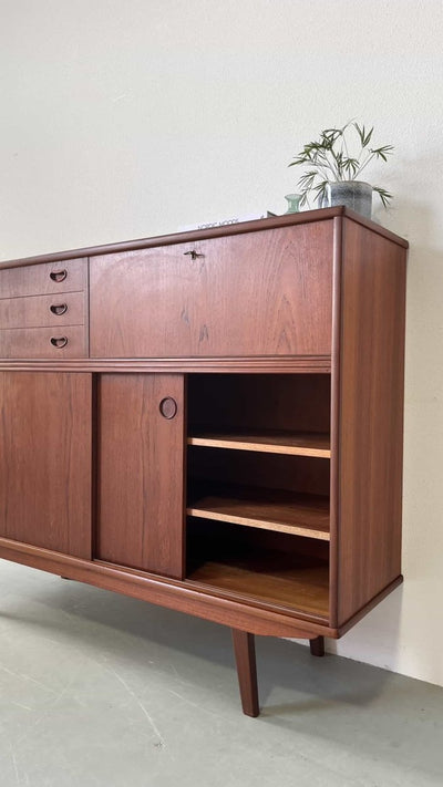 
                  
                    Highboard veel vakken - LOUI.STORE
                  
                
