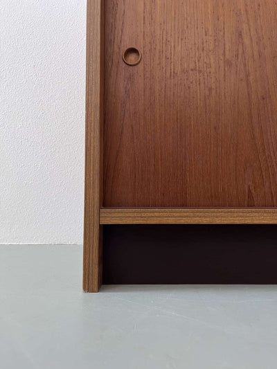 
                  
                    Hoge Deense wandkast - LOUI.STORE
                  
                