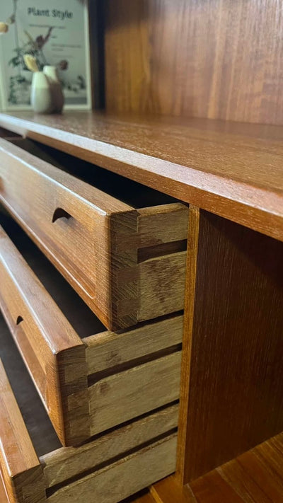 
                  
                    Hoog secretaire teak Brdr Larsens - LOUI.STORE
                  
                