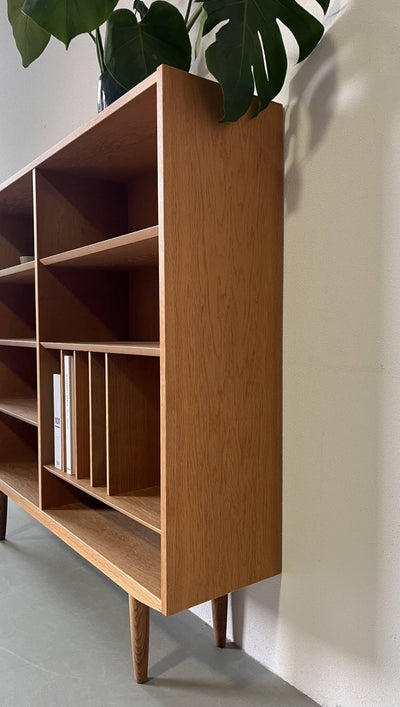 
                  
                    Hundevad boekenkast lp vak - LOUI.STORE
                  
                