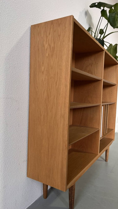 
                  
                    Hundevad boekenkast lp vak - LOUI.STORE
                  
                