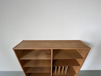 
                  
                    Hundevad boekenkast lp vak - LOUI.STORE
                  
                