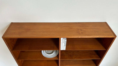 
                  
                    Hundevad boekenkast teak XL - LOUI.STORE
                  
                