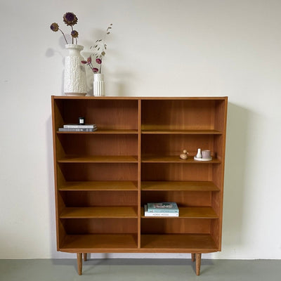 Hundevad eiken boekenkast - LOUI.STORE