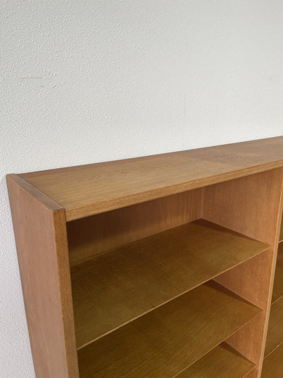 
                  
                    Hundevad eiken boekenkast - LOUI.STORE
                  
                