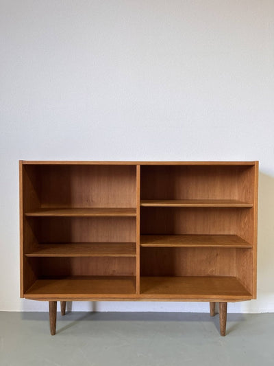 
                  
                    Hundevad kleine boekenkast - LOUI.STORE
                  
                
