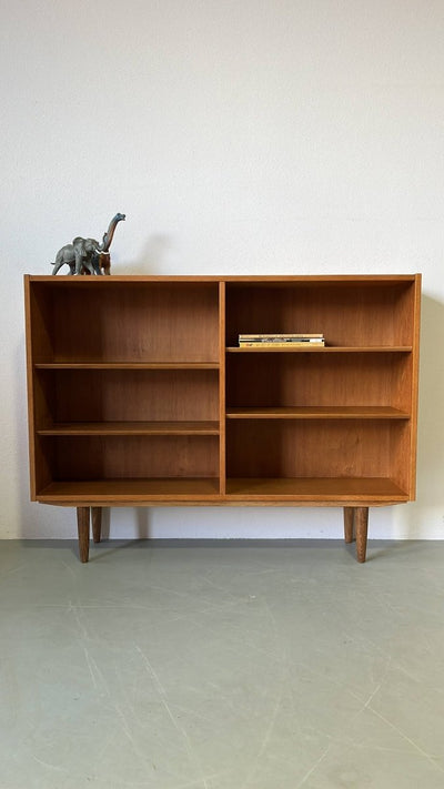 
                  
                    Hundevad kleine boekenkast - LOUI.STORE
                  
                