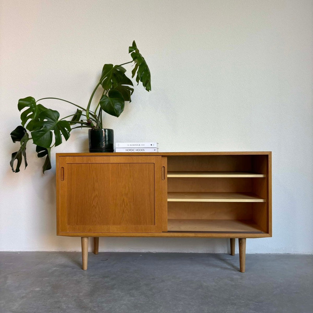 Hundevad sideboard eiken M - LOUI.STORE