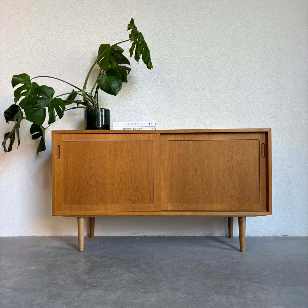 Hundevad sideboard eiken M - LOUI.STORE