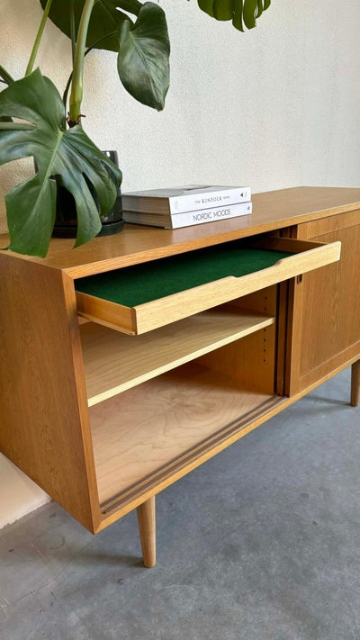 
                  
                    Hundevad sideboard eiken M - LOUI.STORE
                  
                