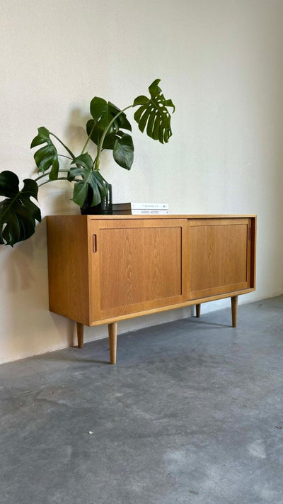 
                  
                    Hundevad sideboard eiken M - LOUI.STORE
                  
                