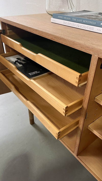 
                  
                    Hundevad sideboard in eiken - LOUI.STORE
                  
                