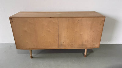 
                  
                    Hundevad sideboard in eiken - LOUI.STORE
                  
                