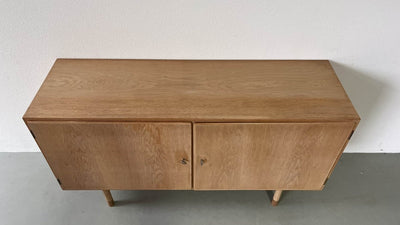 
                  
                    Hundevad sideboard in eiken - LOUI.STORE
                  
                