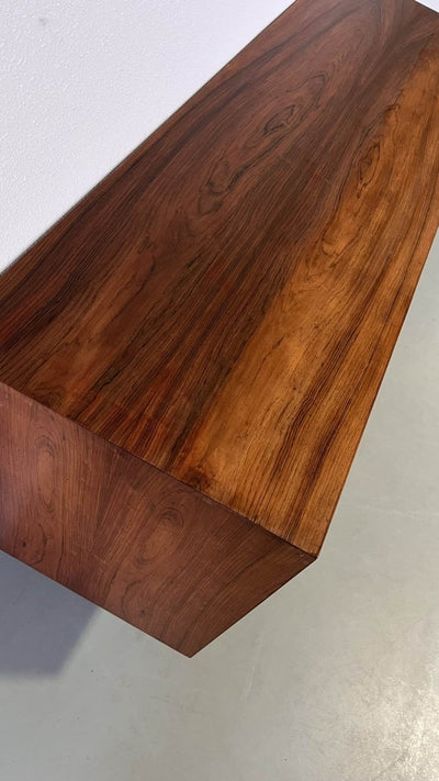 
                  
                    Hundevad sideboard palissander - LOUI.STORE
                  
                