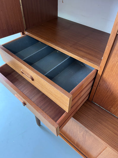 
                  
                    Vintage highboard ‘60
                  
                