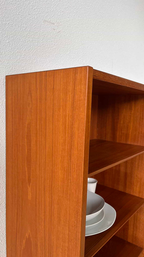 
                  
                    Poul Hundevad kast
                  
                