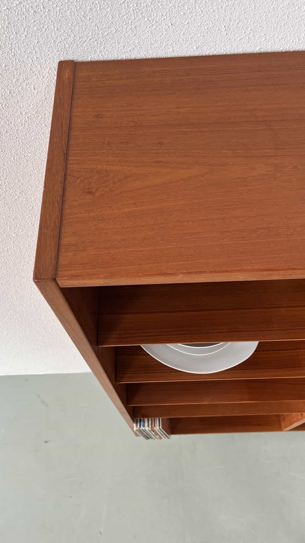 
                  
                    Poul Hundevad kast
                  
                
