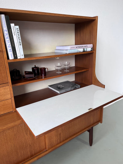 
                  
                    Vintage highboard ‘60
                  
                