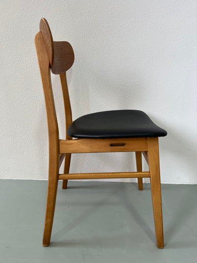 
                  
                    Vintage Deense stoelen teak skai 
                  
                